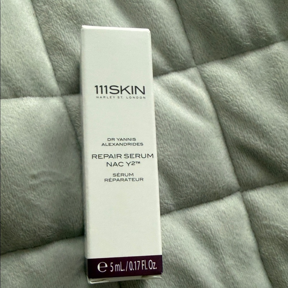 111SKIN Repair Serum NAC Y2 White Box with Plum Accent